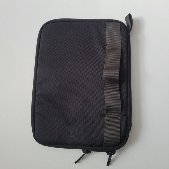 Patagonia Padded mini iPad book case. - Picture 3 of 9